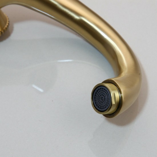 Geborsteld goud kraan voor uw badkamer