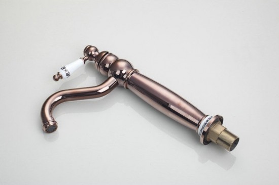 Glanzende rose kraan