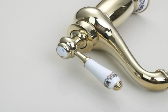 Gouden kraan wastafel