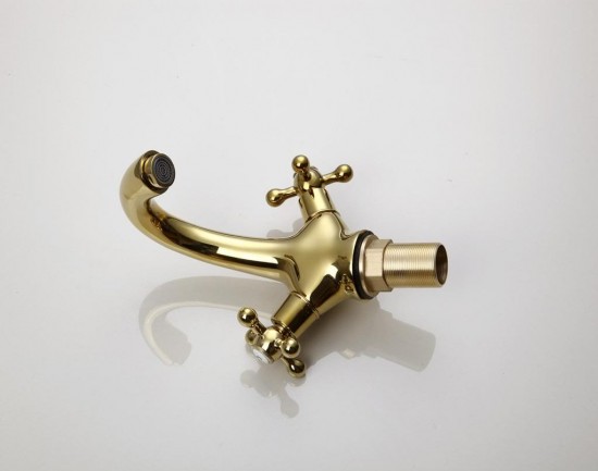 wastafel kraan goud badkamer