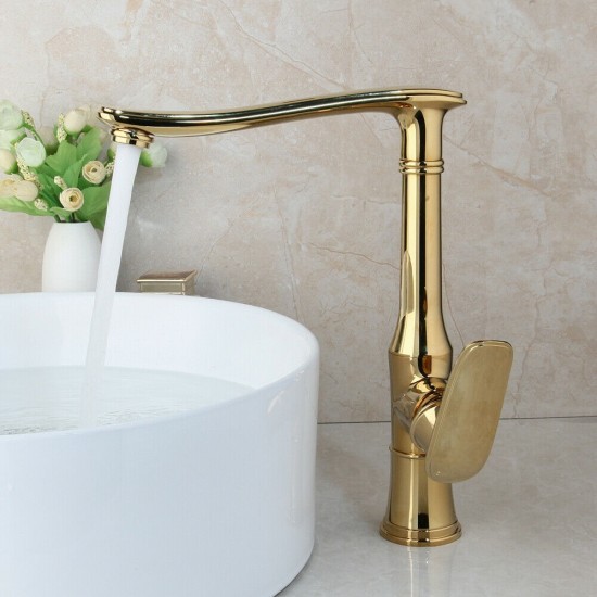 Kraan met glanzend gouden afwerking