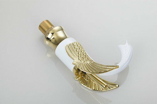 Kraan in de vorm van een zwaan wit goud