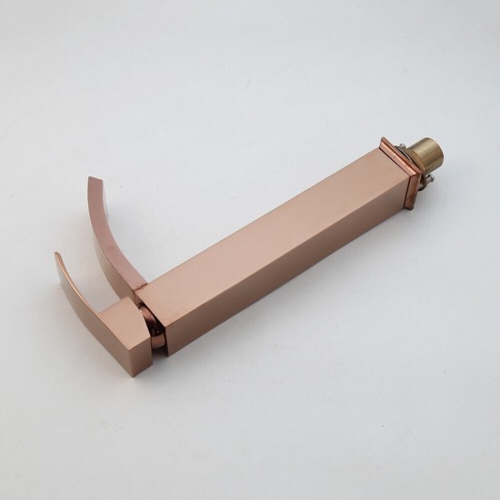 Mooie rose goudkleurige mengkraan