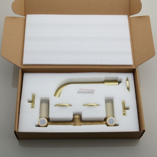 Product doos geborstelde gouden kraan