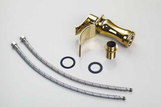 Set van de gouden wastafelkraan