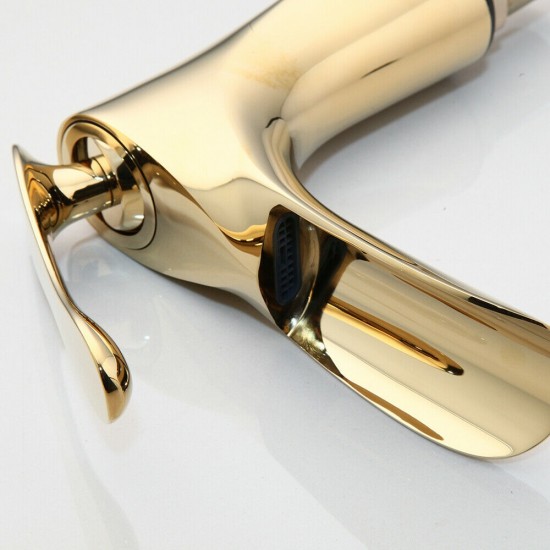 Waterval uitloop goudkleurige kraan